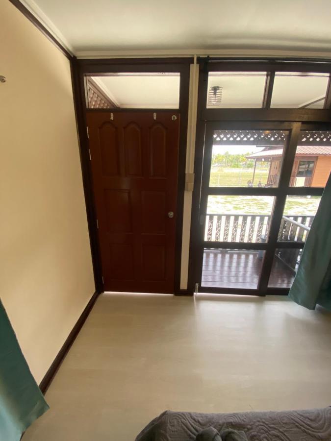 Tts Staycation Chalet Kampung Penarik Exterior photo