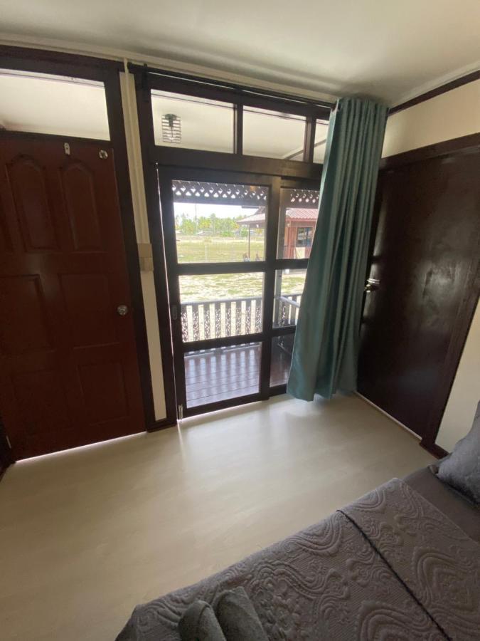 Tts Staycation Chalet Kampung Penarik Exterior photo