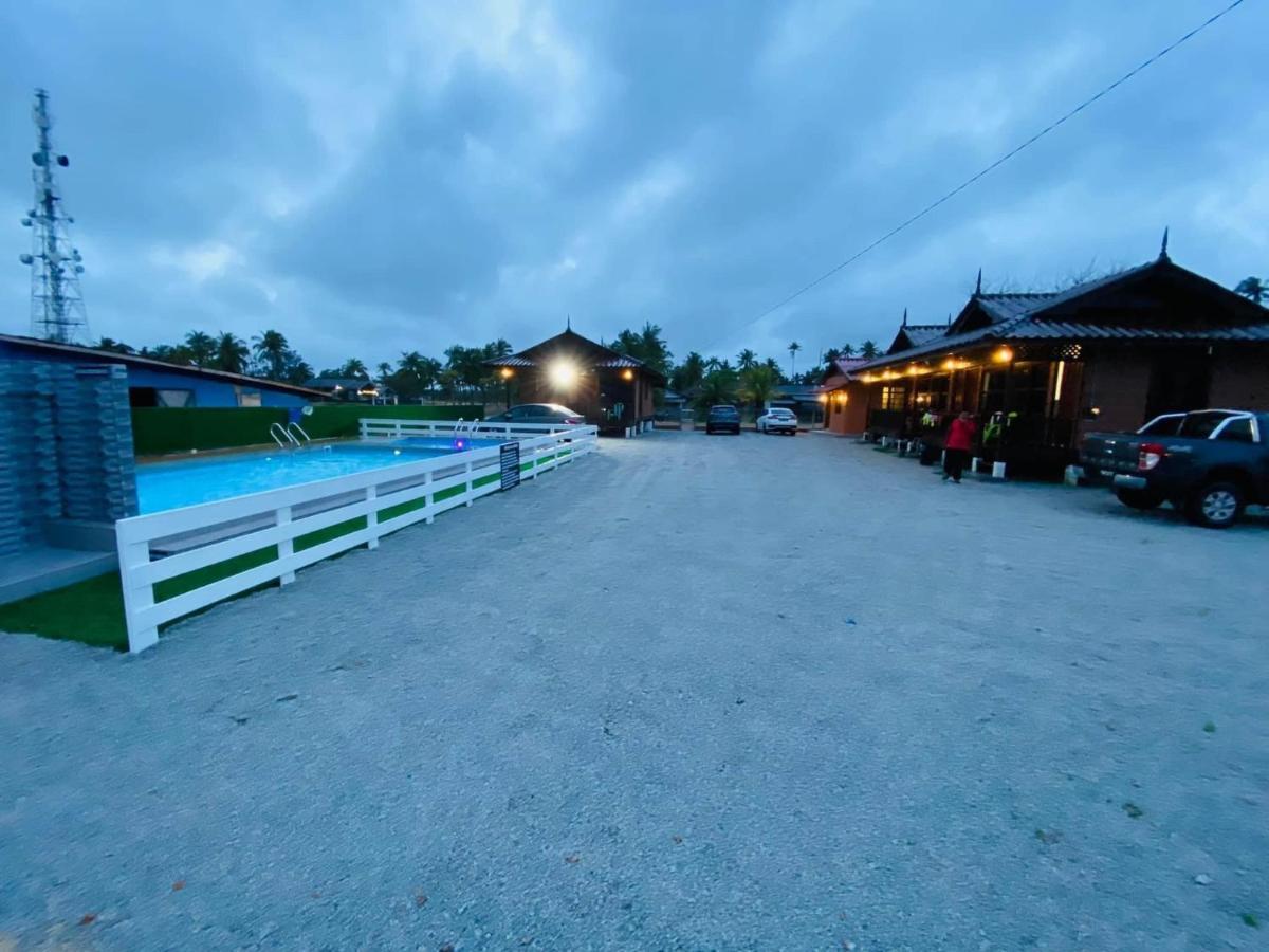 Tts Staycation Chalet Kampung Penarik Exterior photo