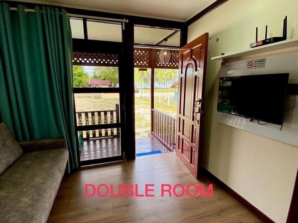 Tts Staycation Chalet Kampung Penarik Exterior photo